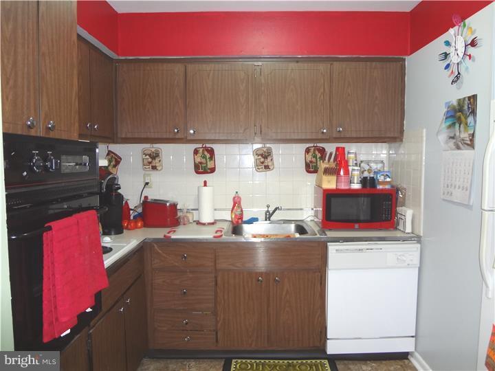 842 Garrett Lane Springfield, PA 19064 - Photo 12 of 22 Gallery Image 12