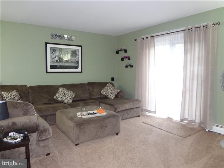 842 Garrett Lane Springfield, PA 19064 - Photo 10 of 22 Gallery Image 10