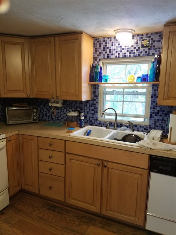 4 Congdon Street Coventry, RI 02816 - Photo 7 of 11 Gallery Image 7