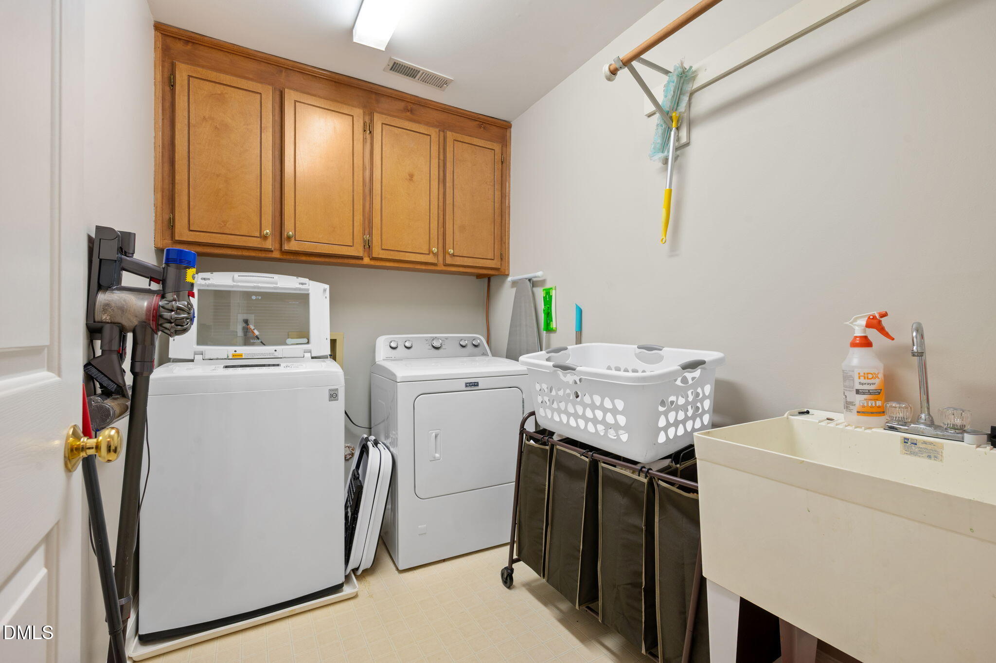 222 Custer Trail Cary, NC 27513 - Photo 27 of 40 222 Custer Trail Cary, NC 27513_JRKnowle
