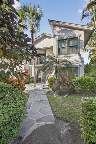 $599,000 | 11267 Pond View Drive, Unit B104, Wellington, FL 33414