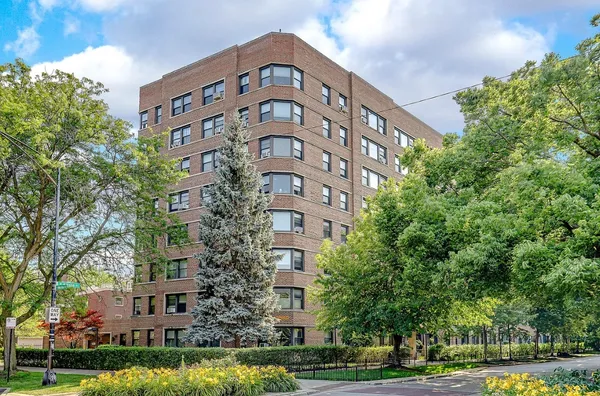 $95,000 | 4880 North Marine Drive, Unit 611, Chicago, IL 60640