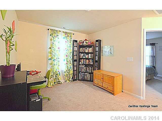 1010 Mearn Road Charlotte, NC 28216 - Photo 14 of 16
