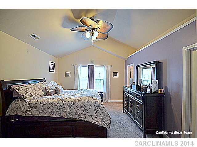 1010 Mearn Road Charlotte, NC 28216 - Photo 8 of 16