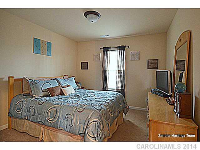 1010 Mearn Road Charlotte, NC 28216 - Photo 10 of 16