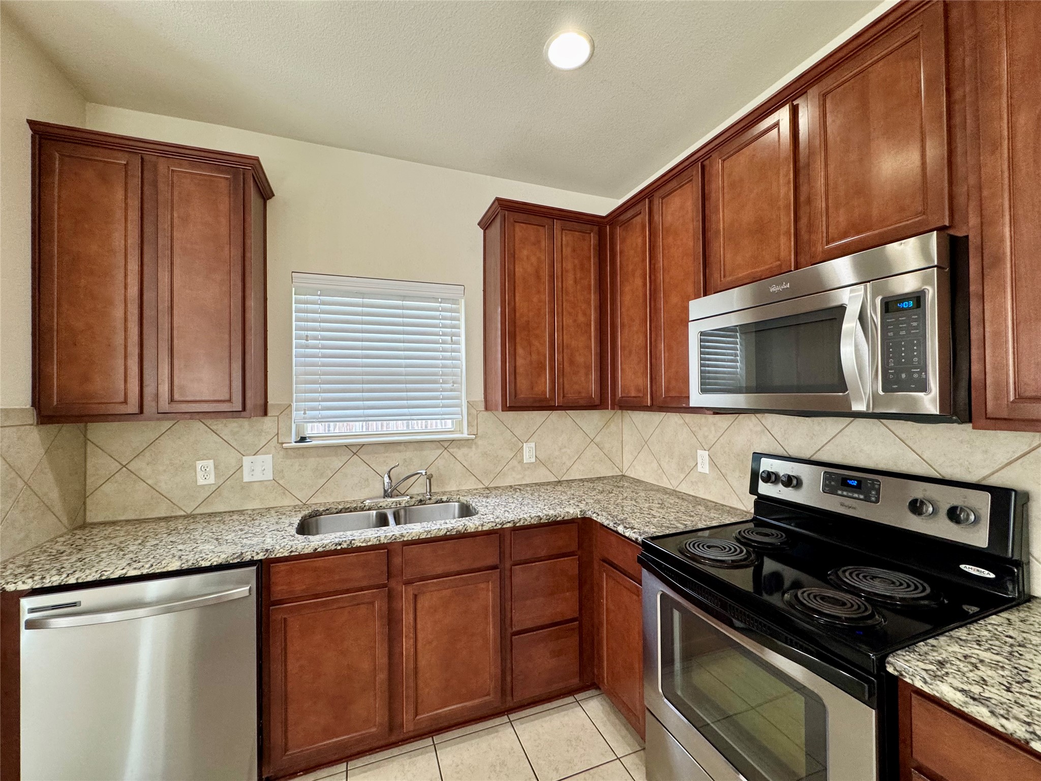 4016 Kenter Crossing Austin, TX 78728 - Photo 3 of 13