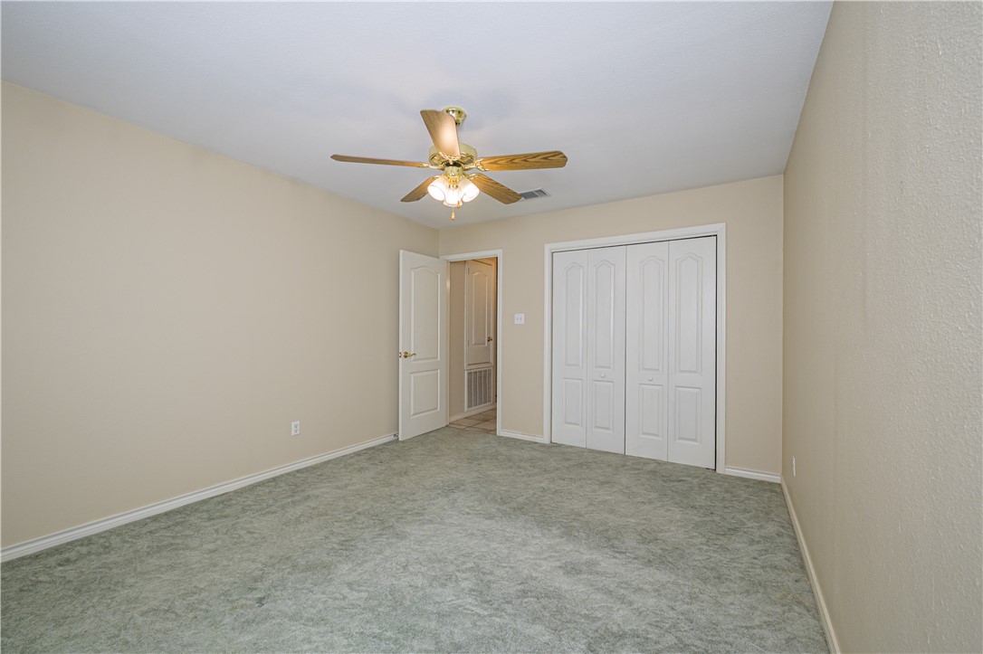 10416 7th Street Pettus, TX 78146 - Photo 33 of 40 a view of an empty room