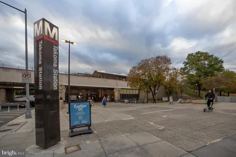 $275,000 | 7054 Eastern Avenue Northwest, Unit 304, Washington, DC 20012