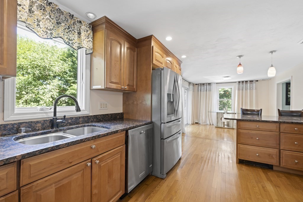 4 Institute Road North Grafton, MA 01536 - Photo 2 of 35 Gallery Image 2