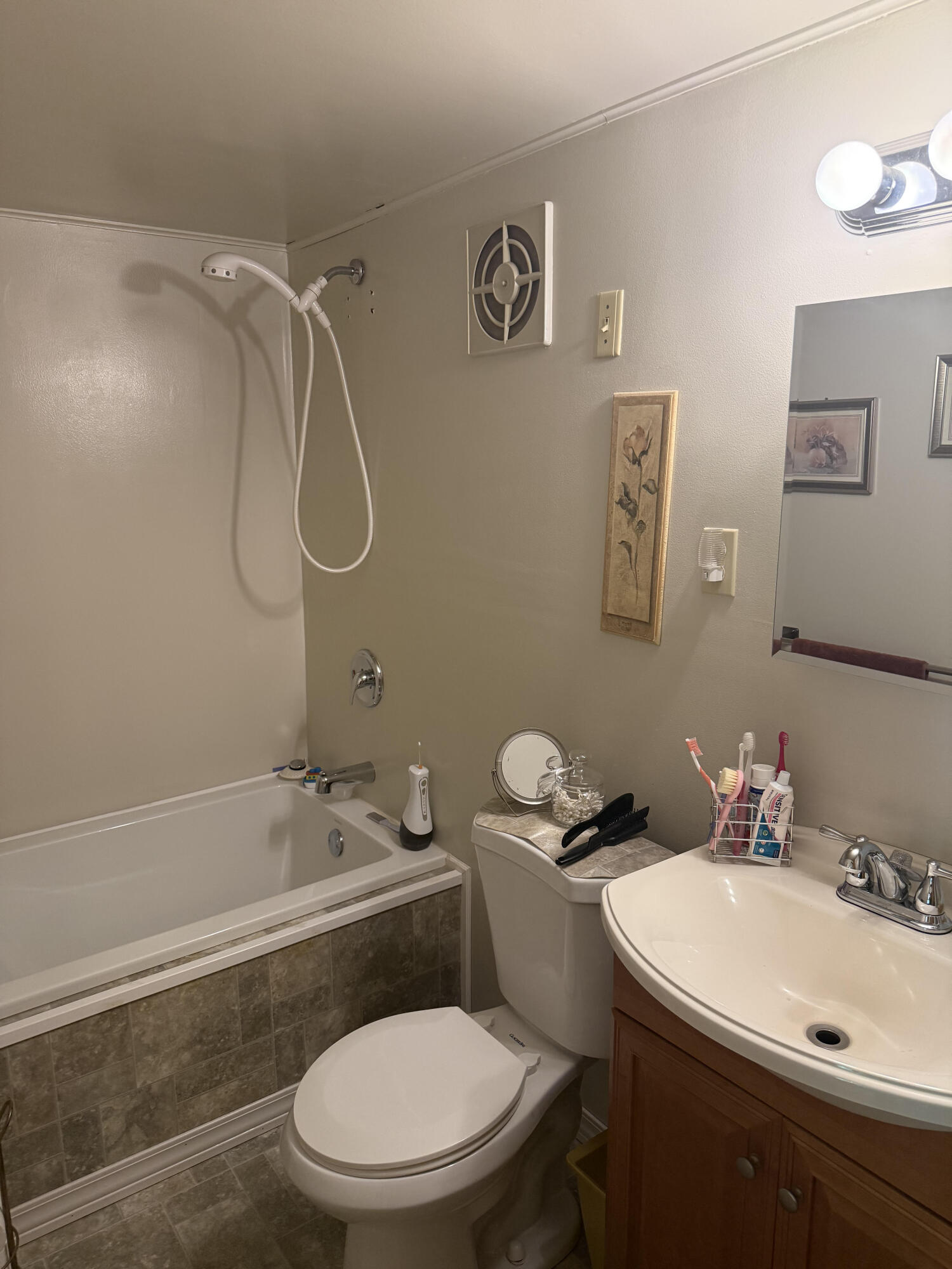 505 Old Bath Road Brunswick, ME 04011 - Photo 13 of 20 Rae Duval photo bath (1)
