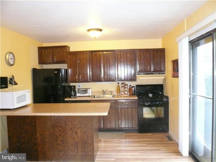 396 Bolton Road East Windsor, NJ 08520 - Photo 5 of 12 Kitchen