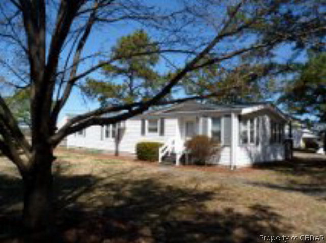 12354 Harcum Road Gloucester, VA 23061 - Photo 3 of 17
