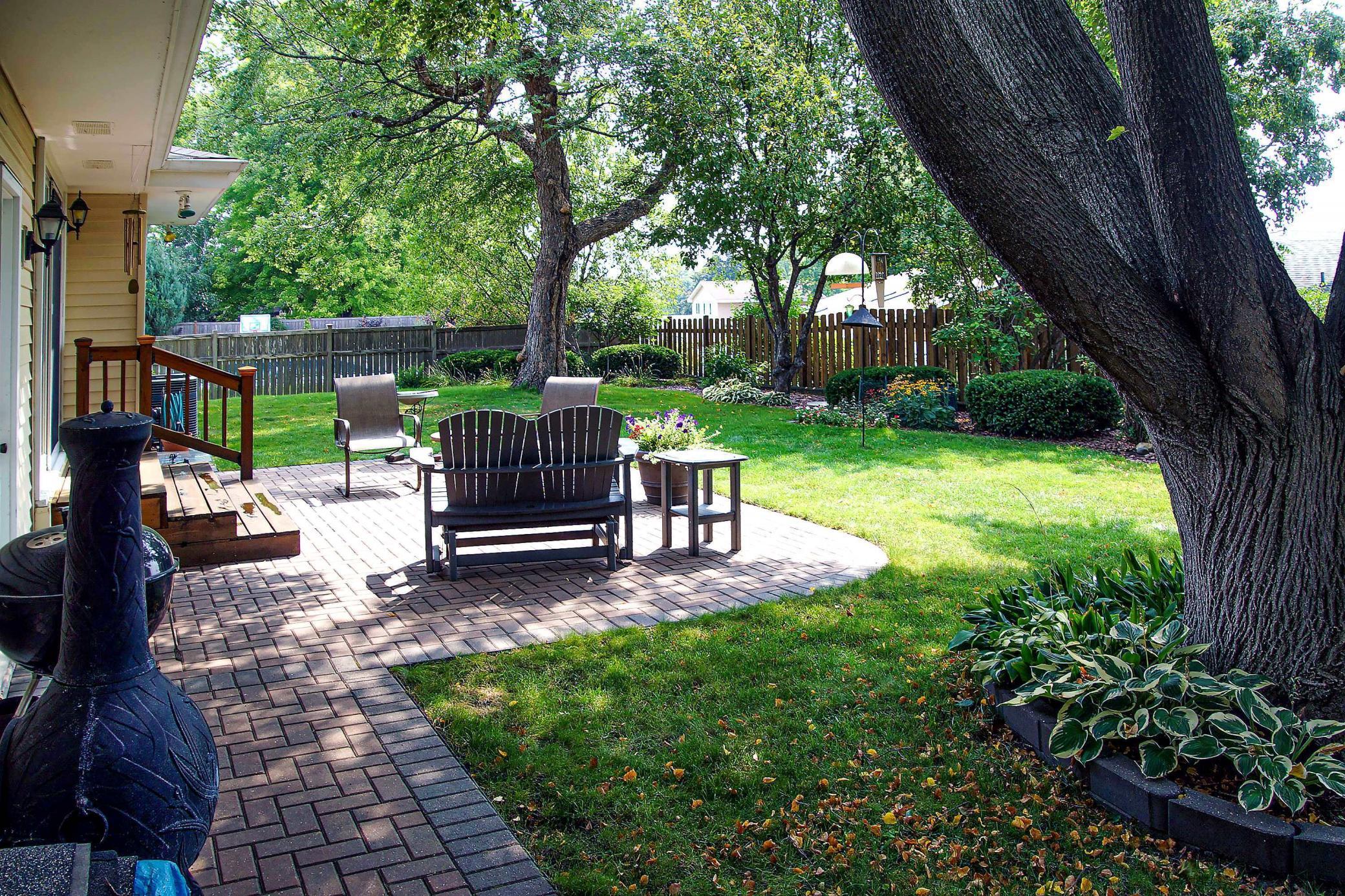 10033 Nord Road Bloomington, MN 55437 - Photo 4 of 43