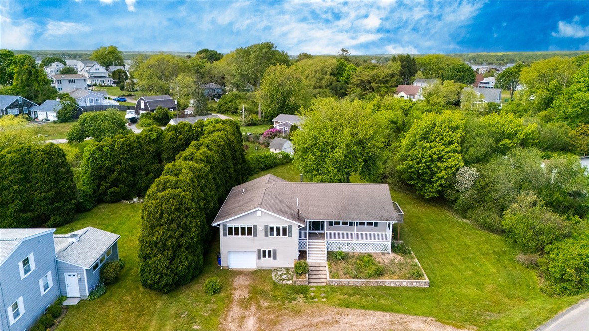 84 East Shore Road Narragansett, RI 02882 - Photo 3 of 37