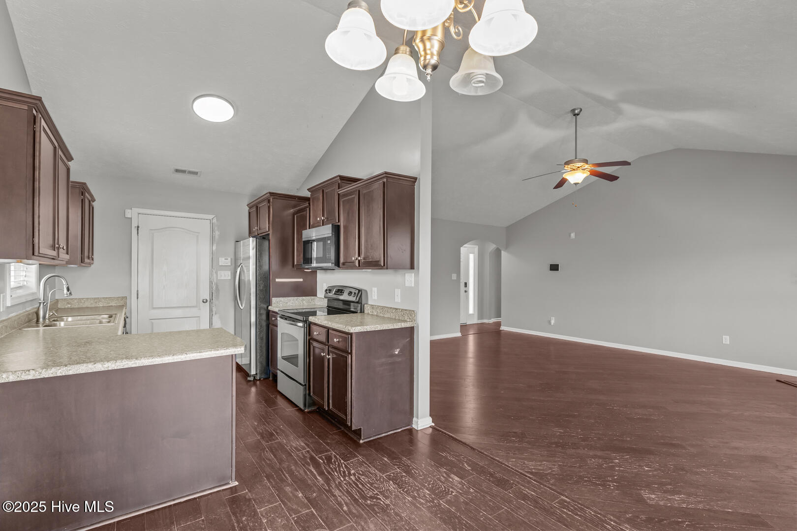 279 Merin Height Road Jacksonville, NC 28546 - Photo 12 of 36 13