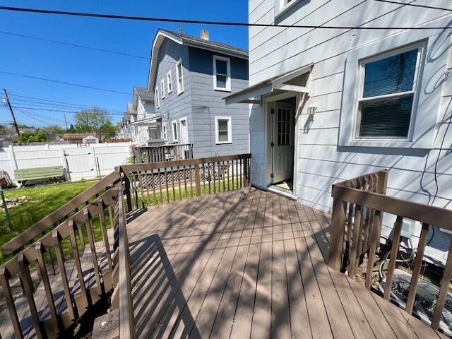 885 Thomas Road Columbus, OH 43212 - Photo 16 of 18 Deck