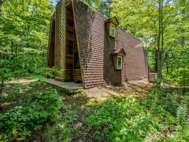 $449,000 | 740 Justice Drive, Lake Lure, NC 28746