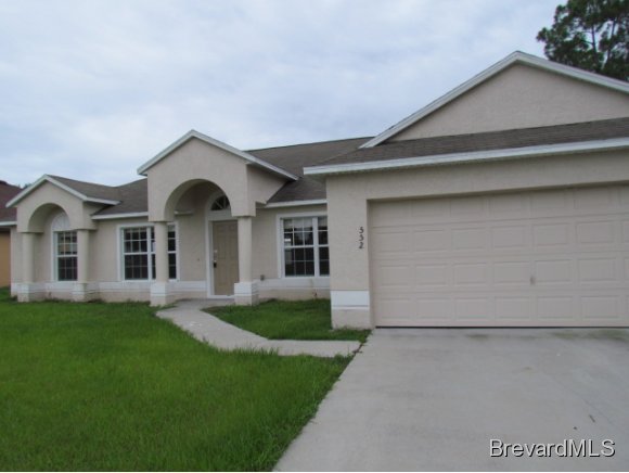 552 Australian Road Northwest Palm Bay, FL 32907 - Photo 1 of 12 Primary Photo