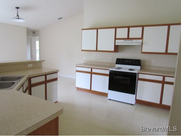552 Australian Road Northwest Palm Bay, FL 32907 - Photo 5 of 12 Additional Photo