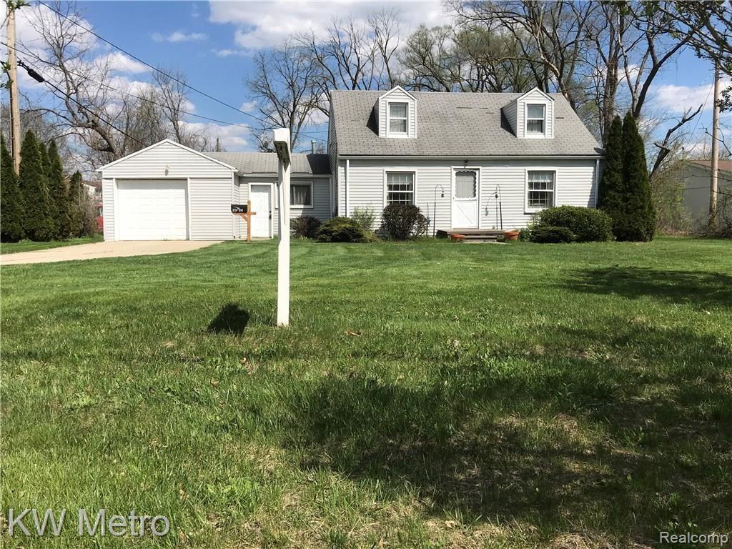 23724 Middlebelt Road Farmington Hills, MI 48336 - Photo 1 of 3