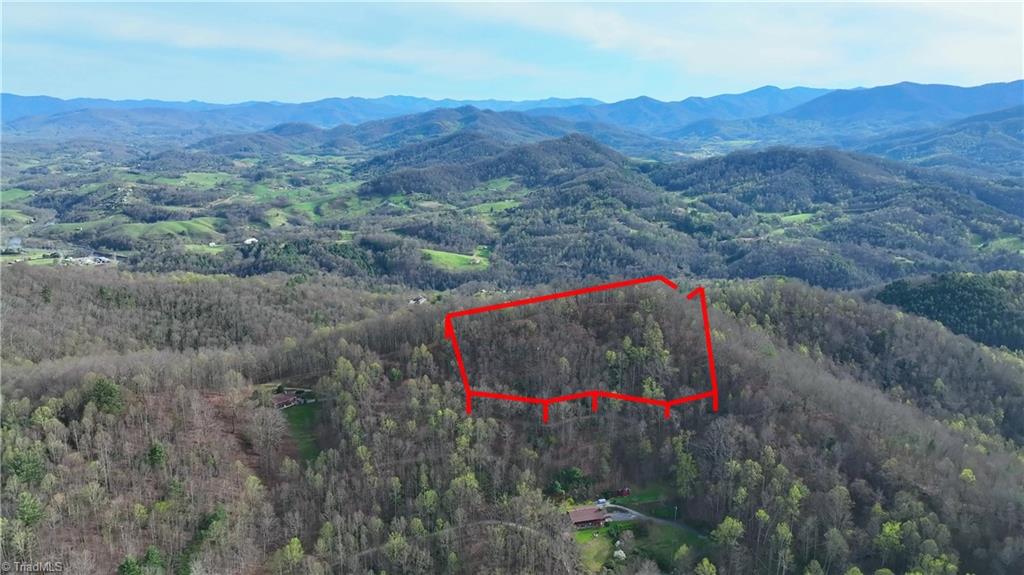 94 Bucks Ridge, Unit 1517 Clyde, NC 28721 - Photo 2 of 16