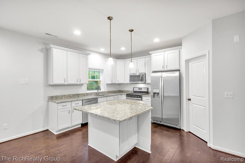 2661 Harvard Road, Unit 15 Berkley, MI 48072 - Photo 13 of 44 Gallery Image 13