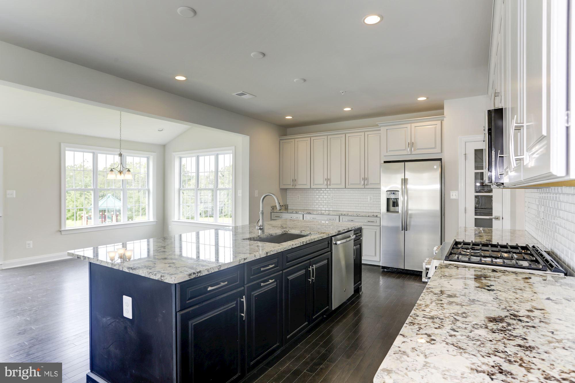 734 Dowers Road Abingdon, MD 21009 - Photo 9 of 42 Irvine Kitchen - Casual Dining