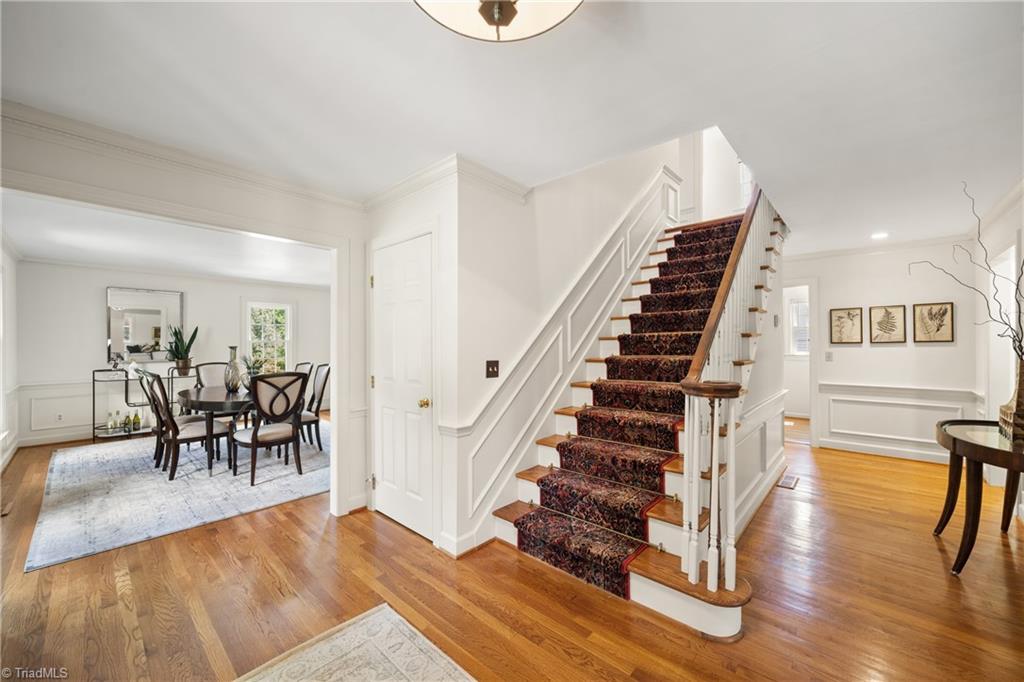 1015 Greenhurst Road Winston-Salem, NC 27104 - Photo 4 of 48