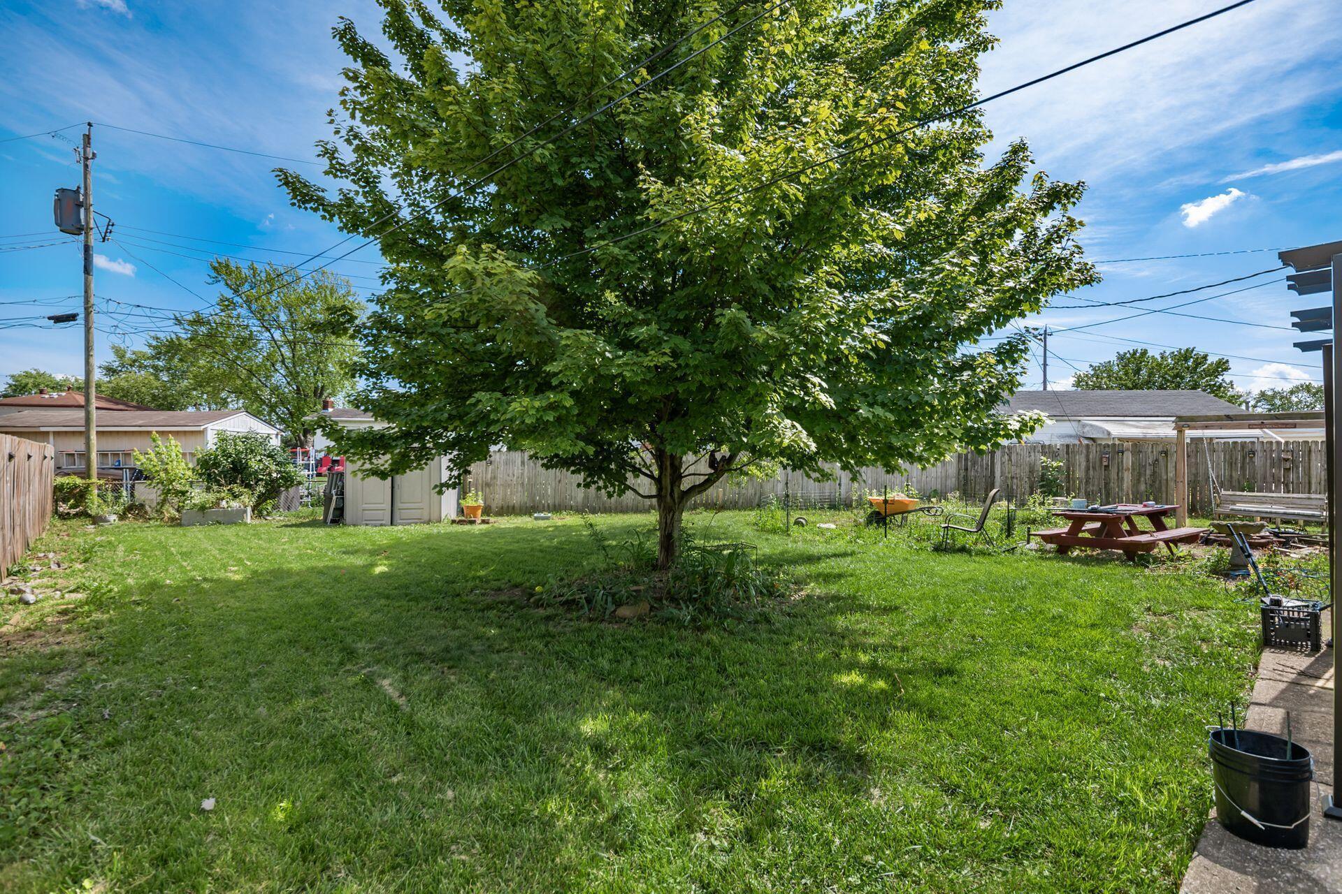 494 Redmond Road Columbus, OH 43228 - Photo 29 of 32 029_ Rd Columbus OH 43228 USA