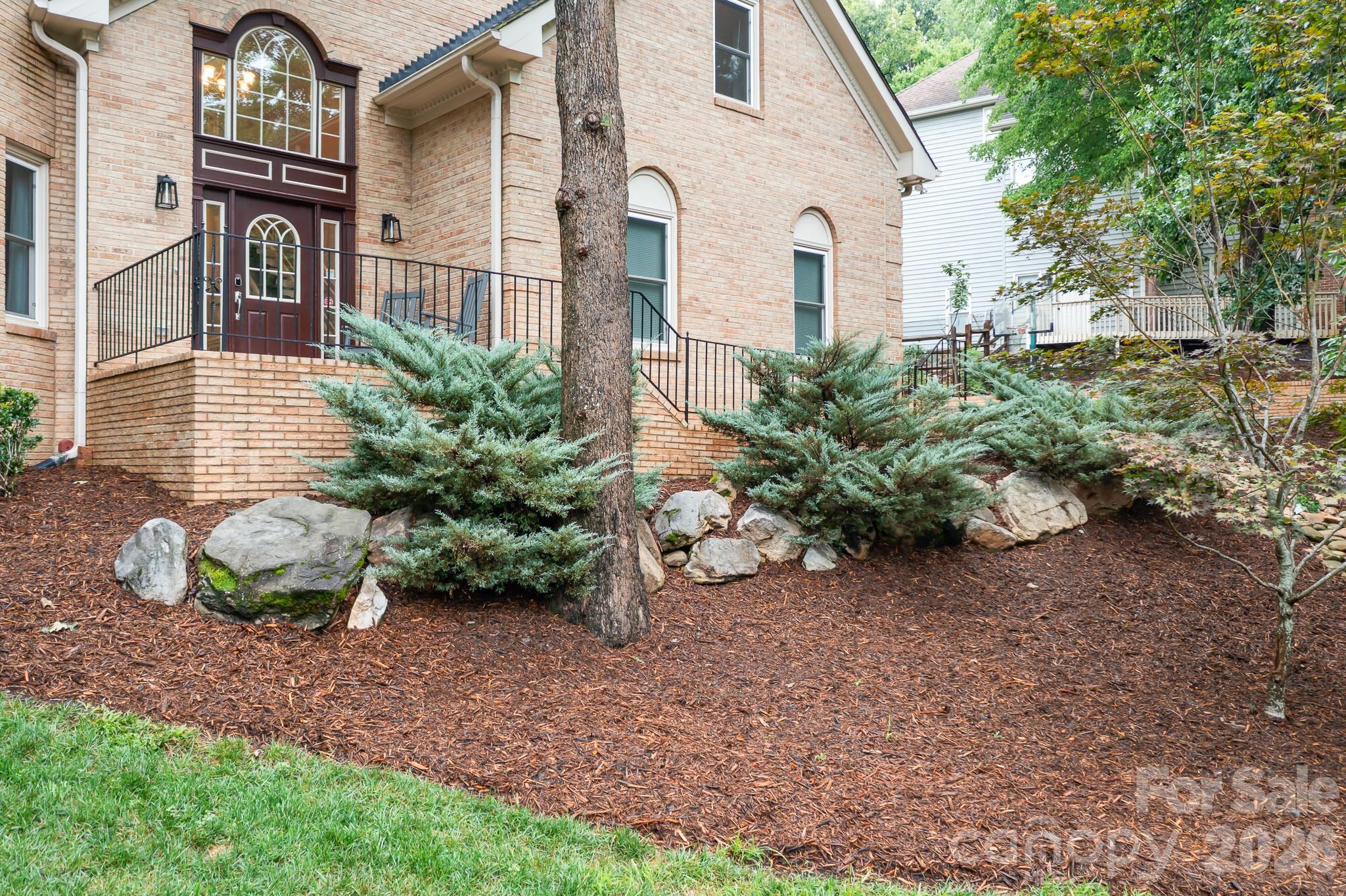 7048 Mariners Court Tega Cay, SC 29708 - Photo 4 of 48 Gallery Image 4