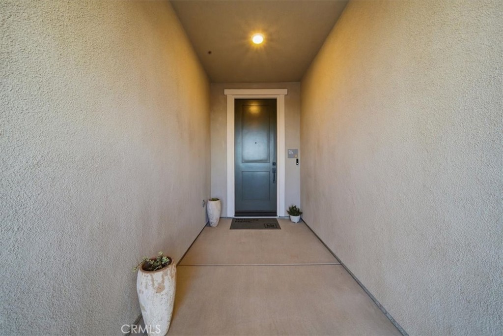 42971 Summer Lane Lancaster, CA 93536 - Photo 5 of 38 PHOTOS ARE OF MODEL MATCH, INTERIOR AND EXTERIOR FINISHES MAY VARY