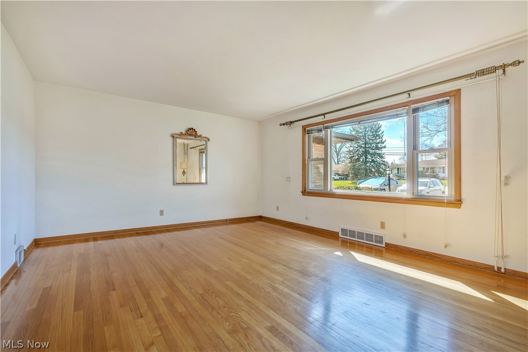 155 Moore Road Akron, OH 44319 - Photo 2 of 49