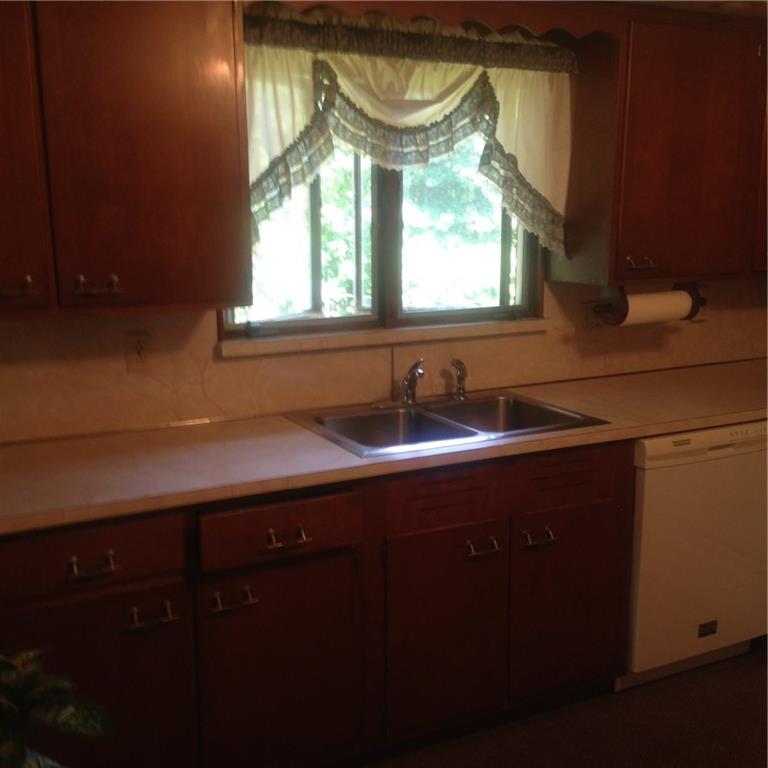 852 West Old Rte 422 Butler, PA 16001 - Photo 3 of 20