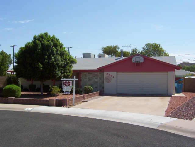 2514 West Charter Oak Road Phoenix, AZ 85029 - Photo 1 of 5 Primary Photo