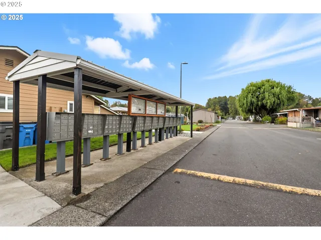 a view of house and outdoor space