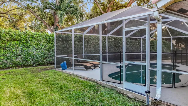 $925,000 | 450 Northwest 53rd Street, Boca Raton, FL 33487