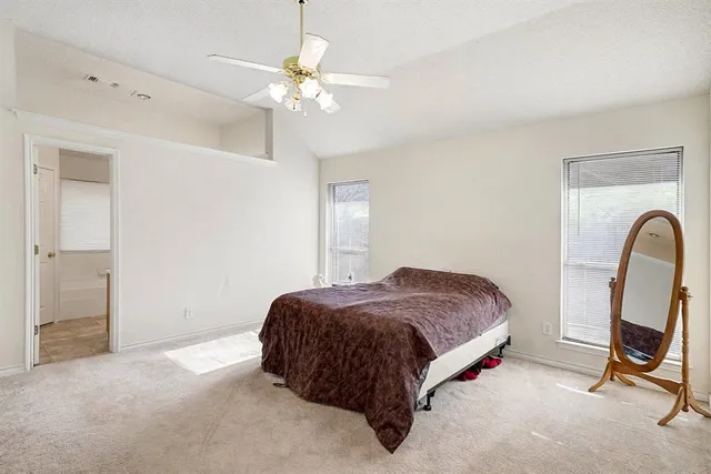 $425,000 | 212 Turner Avenue, Roanoke, TX 76262