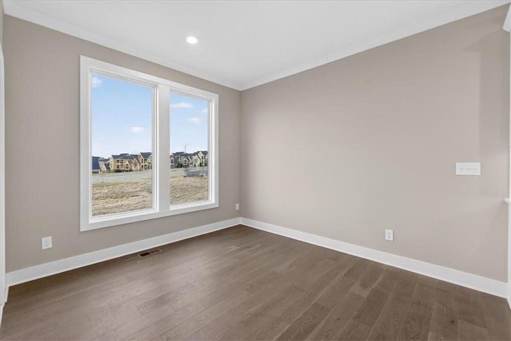 9468 Shady Bend Road Lenexa, KS 66227 - Photo 17 of 50