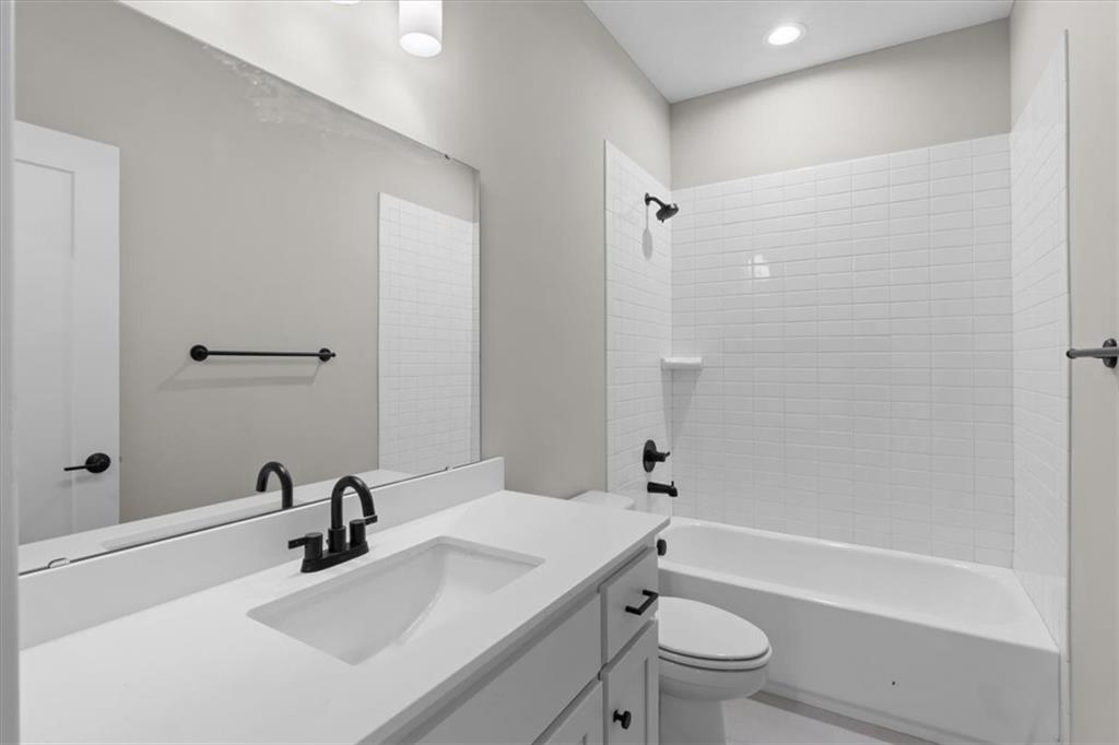 9468 Shady Bend Road Lenexa, KS 66227 - Photo 18 of 32