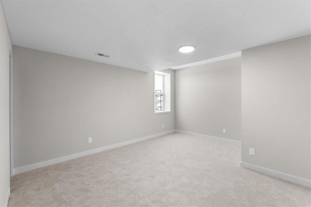 9468 Shady Bend Road Lenexa, KS 66227 - Photo 19 of 27