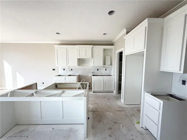 $559,855 | 9468 Shady Bend Road, Lenexa, KS 66227