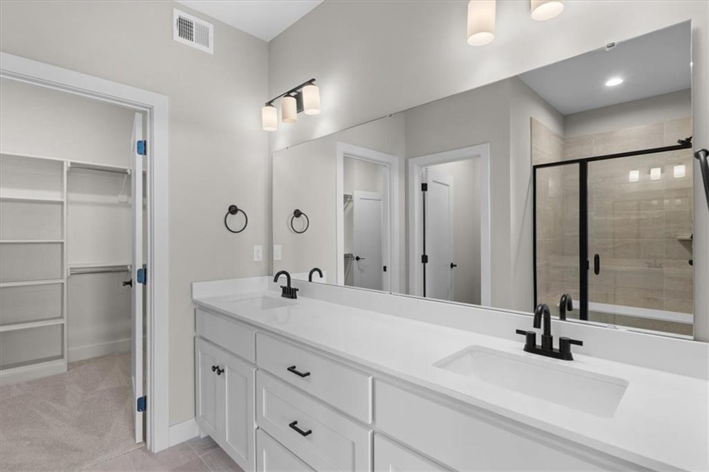 9468 Shady Bend Road Lenexa, KS 66227 - Photo 21 of 32