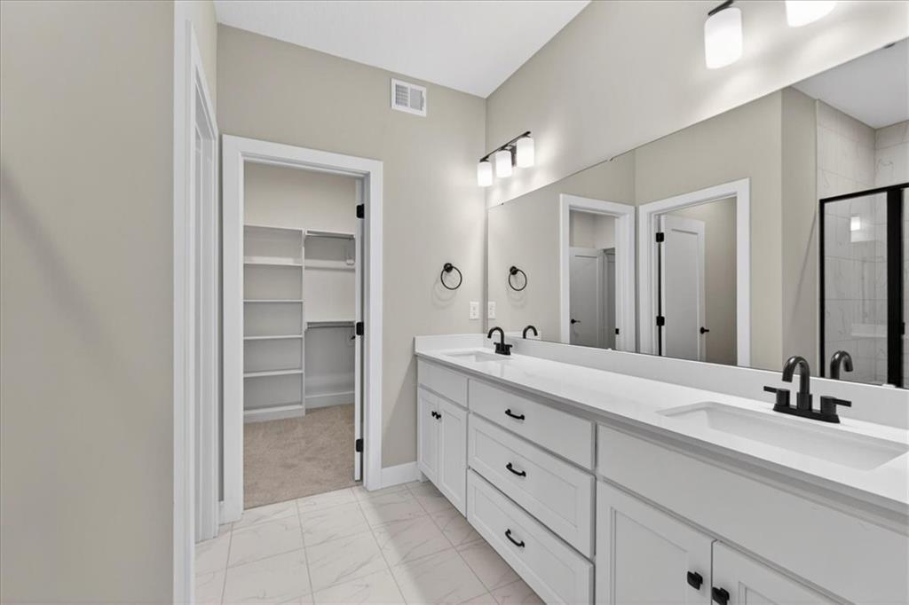 9468 Shady Bend Road Lenexa, KS 66227 - Photo 27 of 50