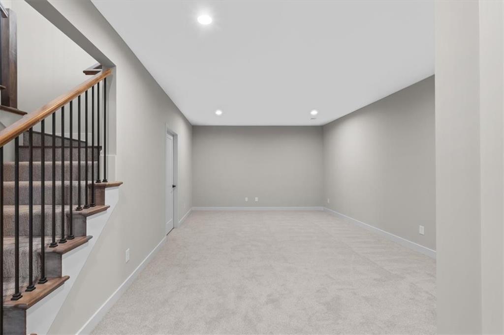 9468 Shady Bend Road Lenexa, KS 66227 - Photo 29 of 32