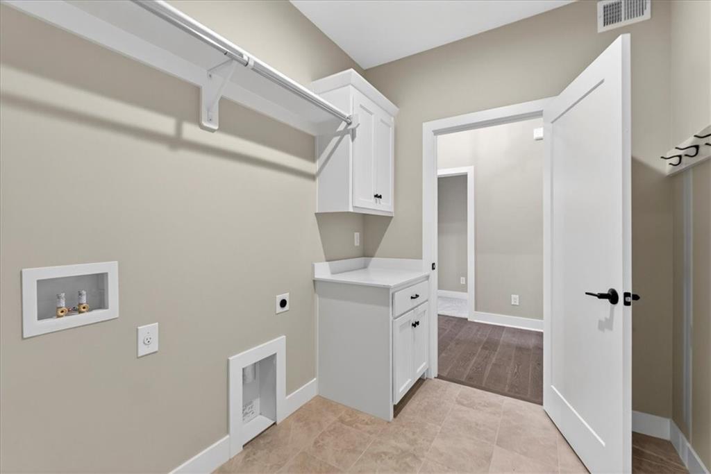 9468 Shady Bend Road Lenexa, KS 66227 - Photo 32 of 50