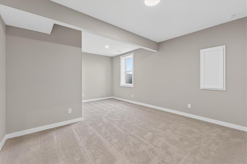 9468 Shady Bend Road Lenexa, KS 66227 - Photo 38 of 50