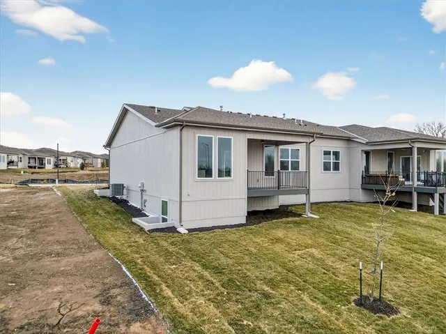 $559,855 | 9468 Shady Bend Road, Lenexa, KS 66227