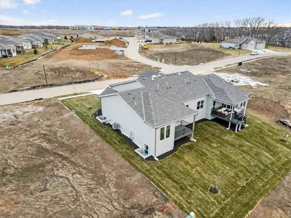$559,855 | 9468 Shady Bend Road, Lenexa, KS 66227