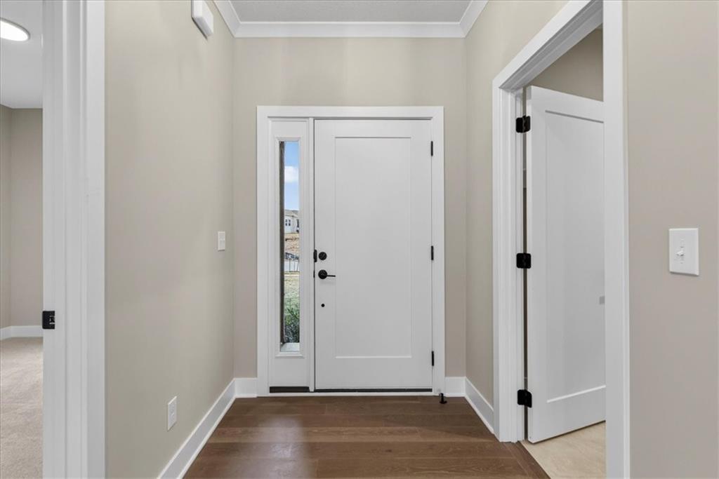 9468 Shady Bend Road Lenexa, KS 66227 - Photo 5 of 50