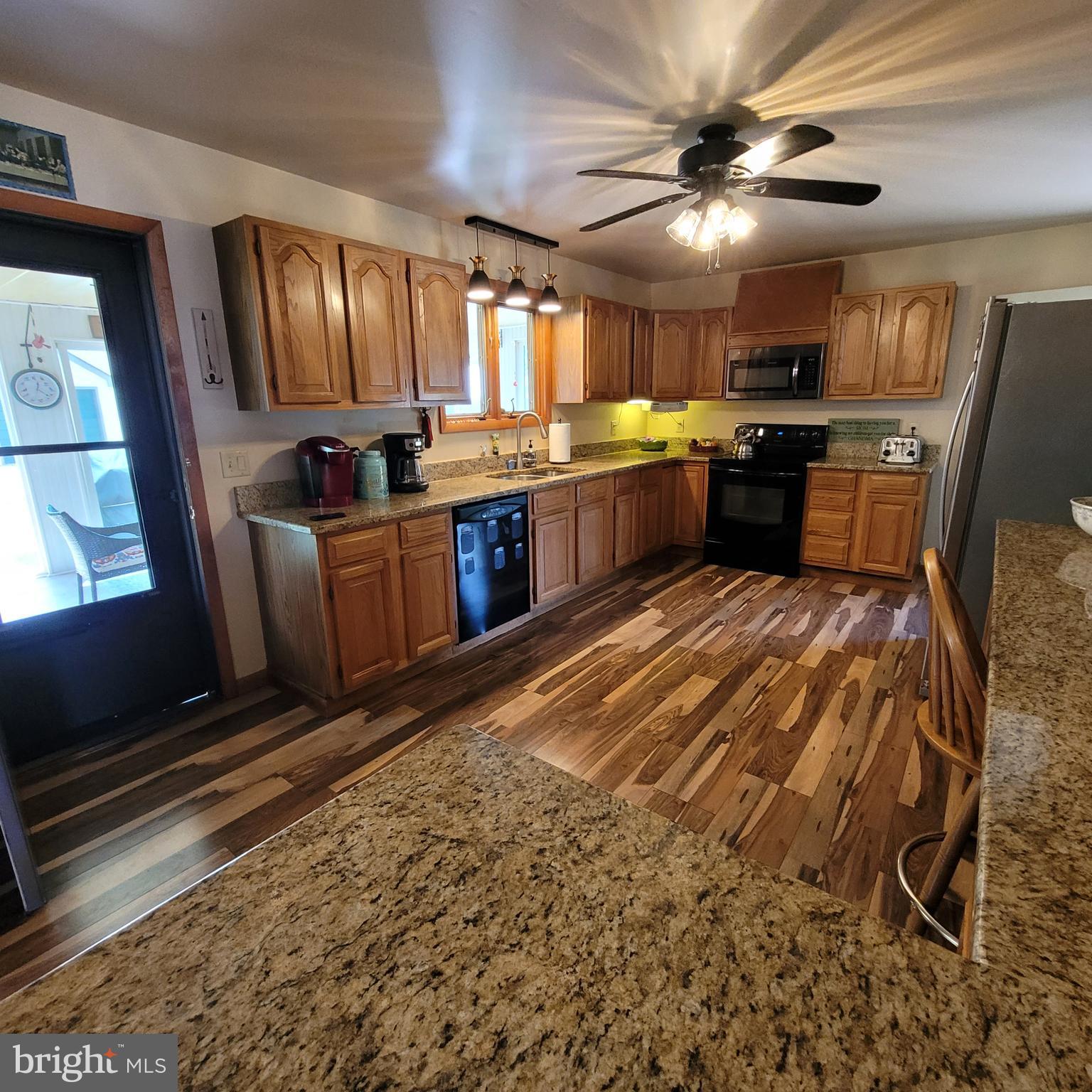 28 East Mill Road Maple Shade, NJ 08052 - Photo 11 of 42 Dishwasher, microwave, electric range